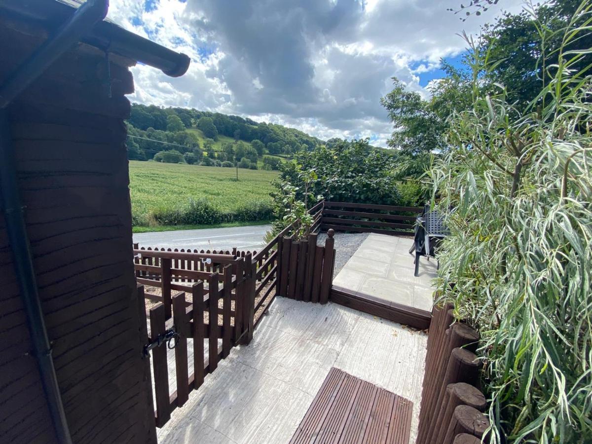 Robyns Nest, Self Catering Cottage Welshpool Ngoại thất bức ảnh