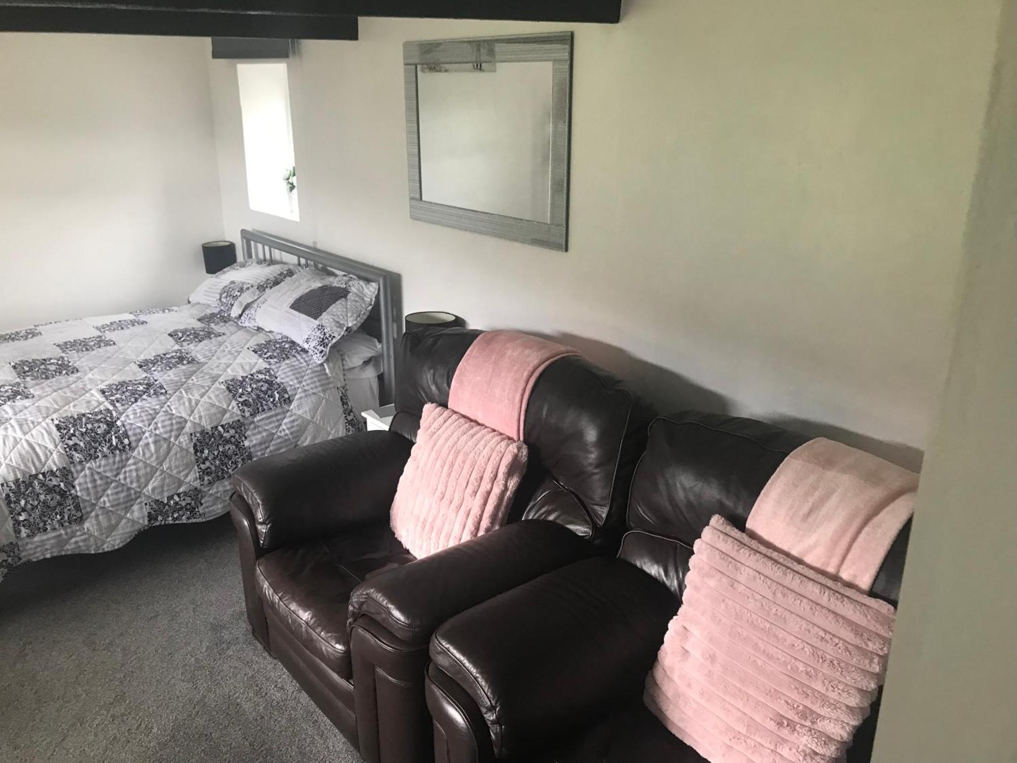 Robyns Nest, Self Catering Cottage Welshpool Ngoại thất bức ảnh